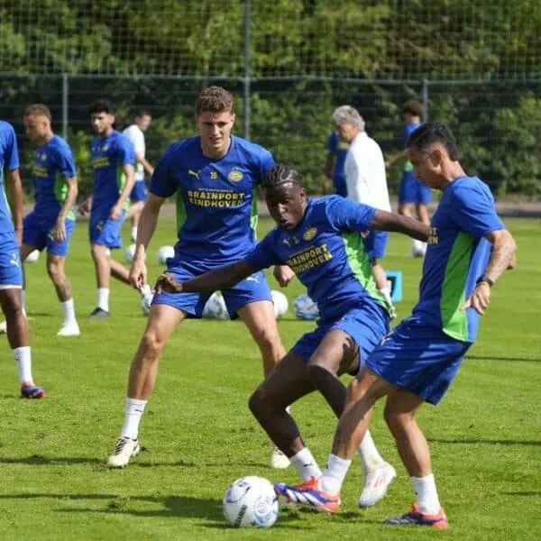 PSV Academy players training on the field at Campus De Herdgang.