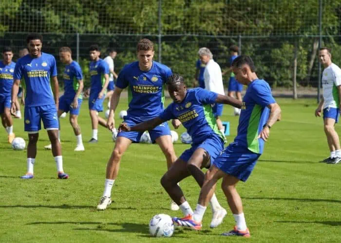 PSV Academy players training on the field at Campus De Herdgang.