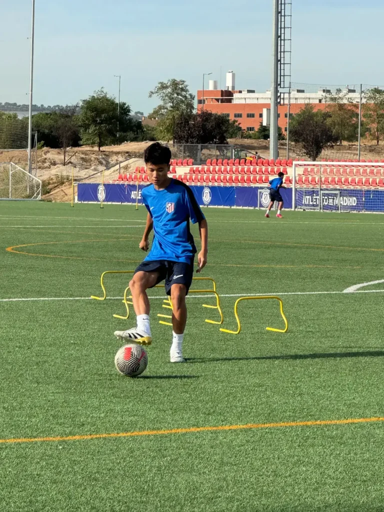 Mai Nguyen individual training session at Atlético de Madrid Academy, September 2025